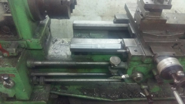 เครื่องกลึง 6 ฟุต 3 เพลา เกียร์บล็อก พร้อมใช้งาน ด่วนๆๆ 85,000 เครื่องกลึง 6 ฟุต 3 เพลา เกียร์บล็อก พร้อมใช้งาน ด่วนๆๆ 85,000