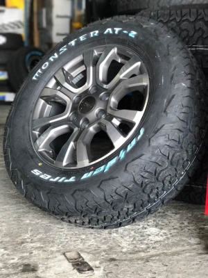 ขายล้อฟอดร์ป้ายแดงพร้อมยางใหม่ มอนเตอร์ 265-65-18