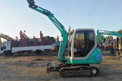 ขา!! >>> Komatsu Pc20 รุ่น 7 หัวเก๋ง แอร์เย็น พร้อมใช้งาน <<< เบอร์ติดต่อ 098-7155789 086-4631102