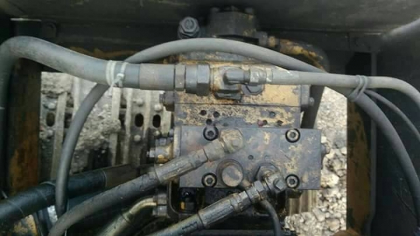 KOMATSU PC120-3 ทำงานดี เครื่องปั้มดี บอดีครบ อยู่นครนายก ราคา255,000บ. สนใจ 0835601591 หรือ 0903494058 KOMATSU PC120-3 ทำงานดี เครื่องปั้มดี บอดีครบ อยู่นครนายก ราคา255,000บ. สนใจ 0835601591 หรือ 0903494058