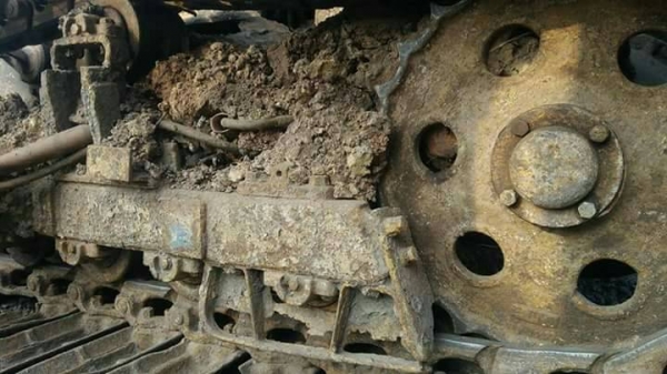 แทรคเตอร์ KOMATSU D20PL-5 โช่บูชดี เครื่องปั้มทำงานดี อยู่นครนายก ราคา75,000บ. สนใจ 0835601591 หรือ 0903494058 แทรคเตอร์ KOMATSU D20PL-5 โช่บูชดี เครื่องปั้มทำงานดี อยู่นครนายก ราคา75,000บ. สนใจ 0835601591 หรือ 0903494058