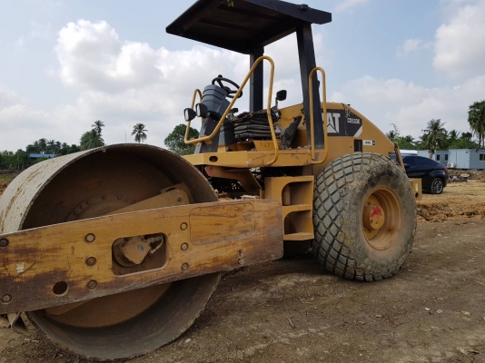 ขายด่วน!! รถบด CAT  CS533E สภาพสวยๆค่ะ