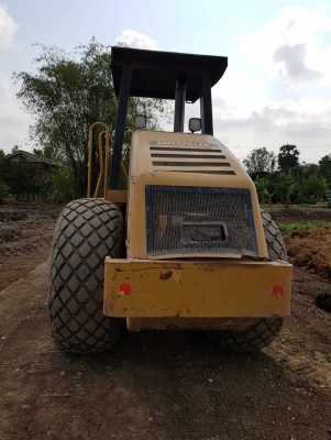 ขายด่วน!! รถบด CAT  CS533E สภาพสวยๆค่ะ