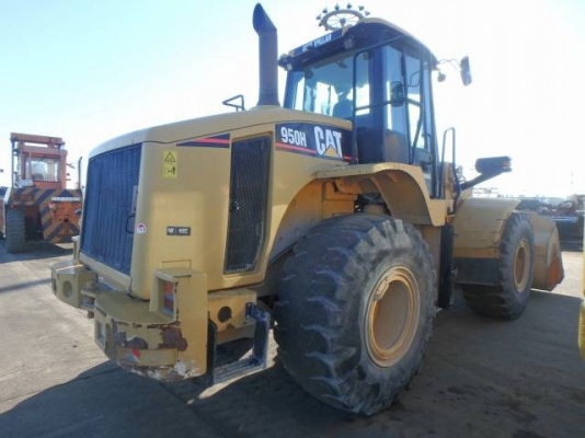 ขาย CAT 950H รุ่นใหม่ สภาพสวย ปี2012 นำเข้าจากญี่ปุ่น โทร.090-986-2521 อ๊อบ