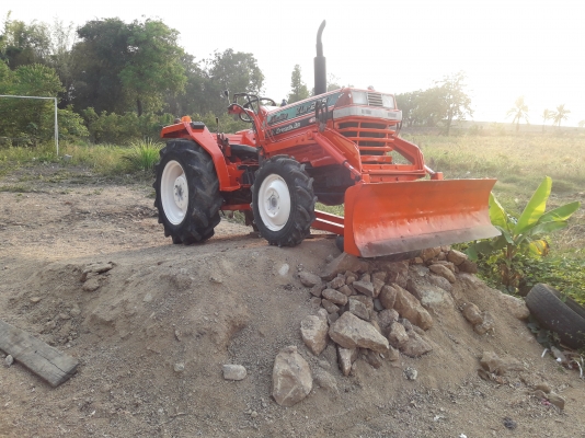 ขายL1-265 สองเพลา เพาวเวอร์ เครื่องสี่สูบ พร้อมใบดันหน้า