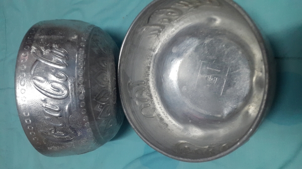ขันโค้ก มี 2 ใบ งานเก่าเหมาะสะสม 600 พร้อมส่ง 0898217996