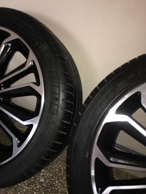 ขายล้อ toyota altis esport 5รู100 ยาง michelin 215/45 ขอบ 17 ปี 2015 วิ่งมา 40000 โล ติดรถผมมาครับ ม
