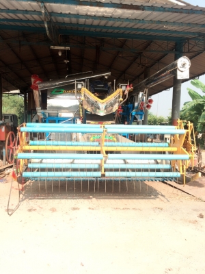 ขายรถเกี่ยวข้าว