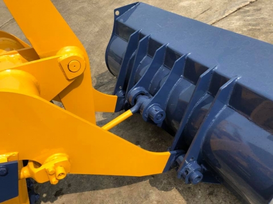 รถตักล้อยาง KOMATSU WA20-1 ทำสีใหม่ นำเข้า มือสองญี่ปุ่น