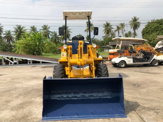 รถตักล้อยาง KOMATSU WA20-1 ทำสีใหม่ นำเข้า มือสองญี่ปุ่น