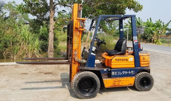 ขายด่วน185,000รถยกดีเซลTOYOTA5FD25ยก2.5ตันเสาสูง3เมตรยางหน้าคู้ยกจริงได้ถึง2.7ตันรถนอกนำเข้ายังไม่เคยใช้งานในเมืองไทยเลย