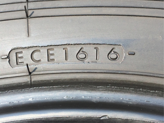 ยาง Yokohama 265 65 17 ปี16 ดอกเต็ม ไม่มีปะ เนื้อนิ่มๆ ใช้ยาว ราคาไม่แพง