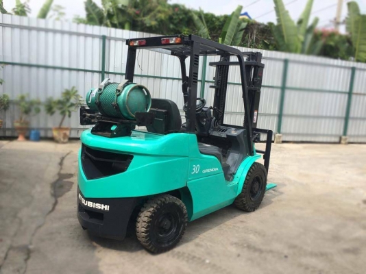 +++ ขายโฟล์คลิฟท์  MITSUBISHI FG30  ขนาด  3  ตัน  เครื่องยนต์เบนซิน  เสา  4  เมตร  เกียร์ออโตเมติค  ยางตันครับ