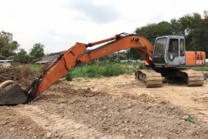 ขาย 355,000 บาท HITACHI EX200-2 (SUPER) เครื่องดี ปั้มแรง โช่หนา เอวแน่น เอกสารเล่มทะเบียน   รถอยู่ สุรินทร์ โทร 0610710295