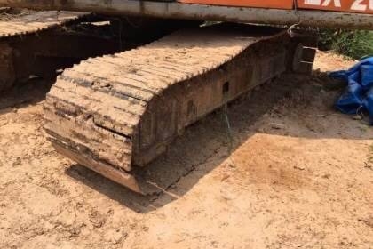ขาย 355,000 บาท HITACHI EX200-2 (SUPER) เครื่องดี ปั้มแรง โช่หนา เอวแน่น เอกสารเล่มทะเบียน   รถอยู่ สุรินทร์ โทร 0610710295
