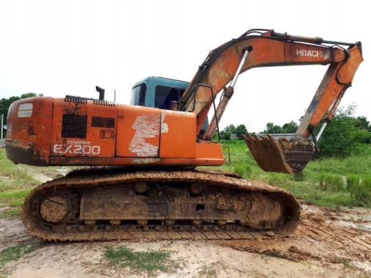 ขาย 515,000 บาท HITACHI EX200-3 (SUPER) เครื่องดี ปั้มแรง โช่หนา เอวแน่น เอกสารชื้อขาย  รถอยู่ สุรินทร์ โทร 0610710295