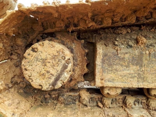 ขาย 515,000 บาท HITACHI EX200-3 (SUPER) เครื่องดี ปั้มแรง โช่หนา เอวแน่น เอกสารชื้อขาย  รถอยู่ สุรินทร์ โทร 0610710295