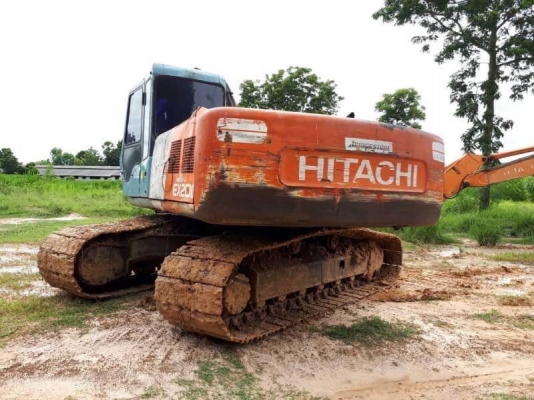 ขาย 515,000 บาท HITACHI EX200-3 (SUPER) เครื่องดี ปั้มแรง โช่หนา เอวแน่น เอกสารชื้อขาย  รถอยู่ สุรินทร์ โทร 0610710295