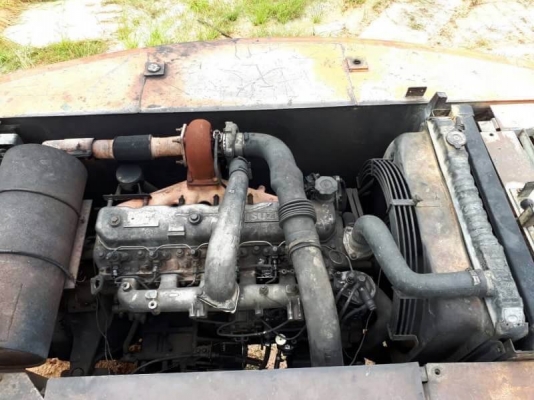 ขาย 515,000 บาท HITACHI EX200-3 (SUPER) เครื่องดี ปั้มแรง โช่หนา เอวแน่น เอกสารชื้อขาย  รถอยู่ สุรินทร์ โทร 0610710295