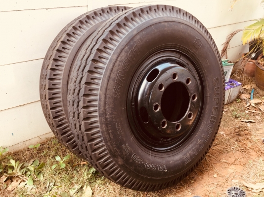 ขายยาง 10.00R20 ขายยาง 10.00R20