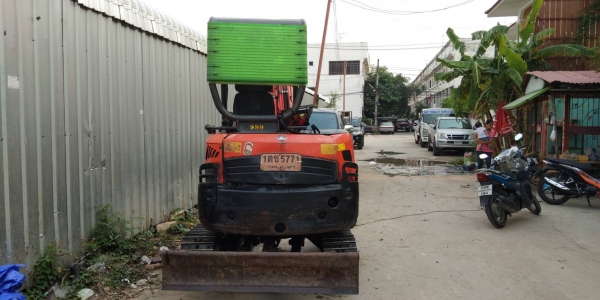 ขายรถแบ็คโฮ  KUBOTA รุ่น pc 30 สภาพดีมาก  ใช้งานได้ดี  ราคา 330,000  ติดต่อ คุณที โทร:  085-239-9516  โทร: 095-354-6616  Line  Id: teepunya