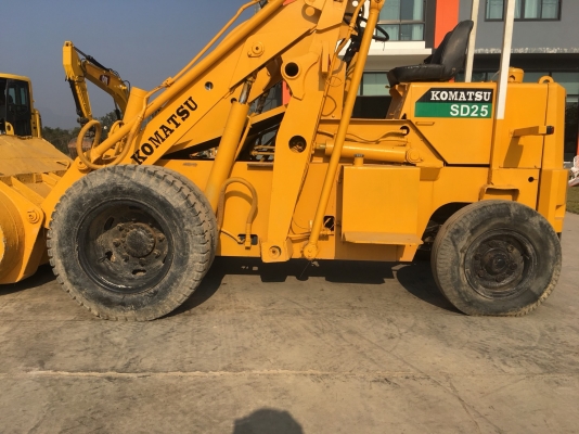 KOMATSU รุ่น: SD23-3