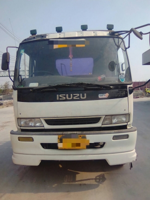 950,000"หัวลากอีซุซุ270 แรง ปี48 รถพร้อมใช้งาน. ขายตามสภาพ.