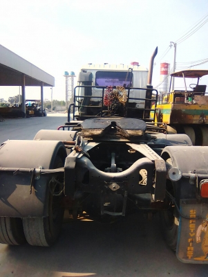 950,000"หัวลากอีซุซุ270 แรง ปี48 รถพร้อมใช้งาน. ขายตามสภาพ.