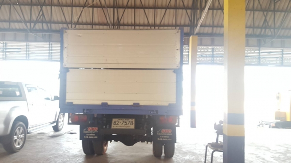 หกล้อดั้มเกษตร อีซูสุ NQR 150แรงม้า