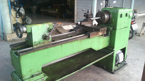 เครื่องกลึง 6 ฟุต ต้าชิง 3 เพลา เกียร์บล็อก อุปกรณ์พร้อมใช้งาน 85,000