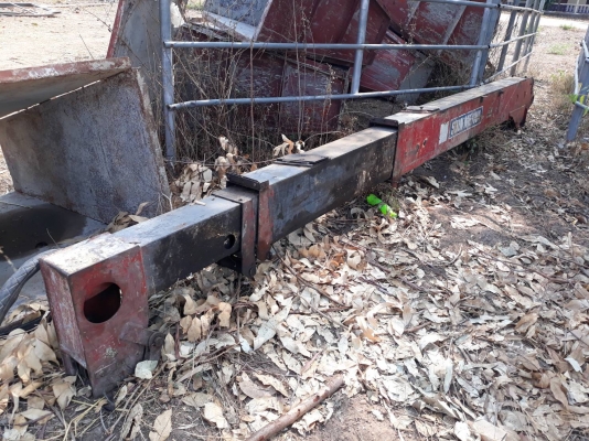 ขายเครนติดรถ 4 ตัน 3 ปลอก พร้อมใช้งาน