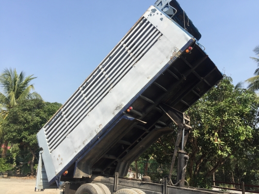 ขาย (  กระบะดั๊มสิบล้อ  ยกชุด ). พร้อม กระบอกดั๊ม แม่ปั๊ม คัทซีลอย กว้าง2เมตร50 ยาว 6เมตร สูง 2เมตร10