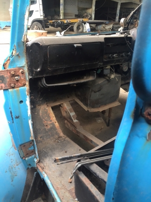 หัวเก๋งอีซูสุหน้ายาว หน้าหนู ไม่มีประตู คอนโซลเกือบครบ หัวเก๋งอีซูสุหน้ายาว หน้าหนู ไม่มีประตู คอนโซลเกือบครบ