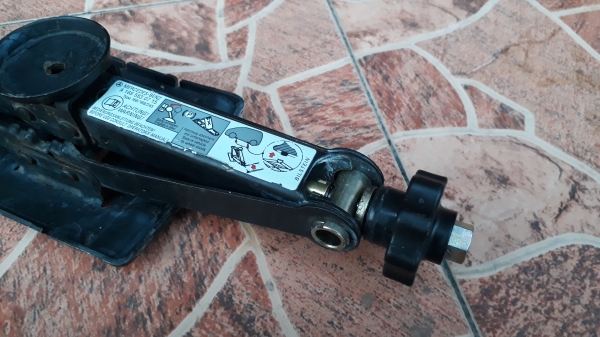 แม่แรง Benz W168