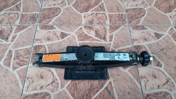 แม่แรง Benz W168