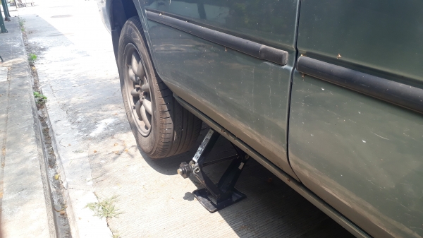 แม่แรง Benz W168