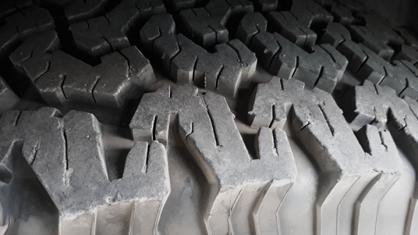 ล้อแม็ก Emotion-R 18 ยาง BF 265 65