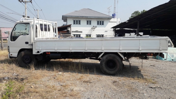 ขาย 6 ล้อ ISUZU NPR 130 แรงม้า 4 สูบ 