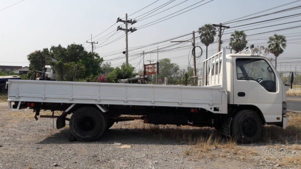 ขาย 6 ล้อ ISUZU NPR 130 แรงม้า 4 สูบ 