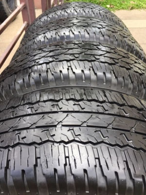 ยาง Bridgestone 265 65 17 กลางปี16 ดอกเต็ม ใช้ยาว ราคาไม่แพง