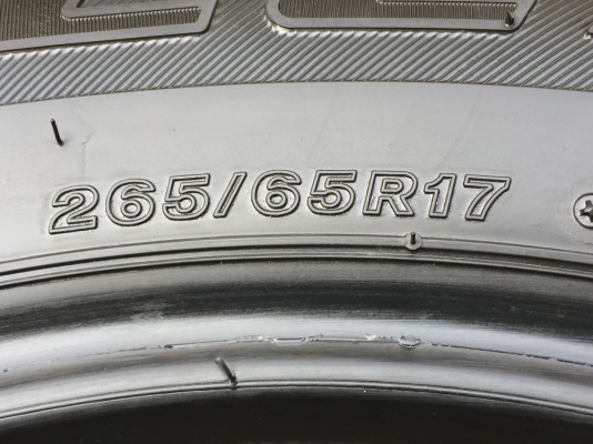 ยาง Bridgestone 265 65 17 กลางปี16 ดอกเต็ม ใช้ยาว ราคาไม่แพง