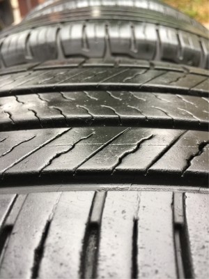 ยาง Michelin 225 65 17 ปี17 ดอกเต็ม เนื้อนิ่มๆใช้ยาว ราคาไม่แพง