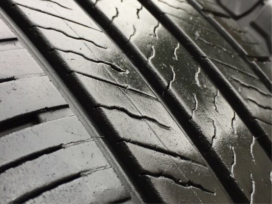 ยาง Michelin 225 65 17 ปี17 ดอกเต็ม เนื้อนิ่มๆใช้ยาว ราคาไม่แพง