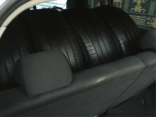 ยาง Michelin 225 65 17 ปี17 ดอกเต็ม เนื้อนิ่มๆใช้ยาว ราคาไม่แพง