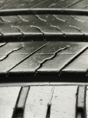 ยาง Michelin 225 65 17 ปี17 ดอกเต็ม เนื้อนิ่มๆใช้ยาว ราคาไม่แพง