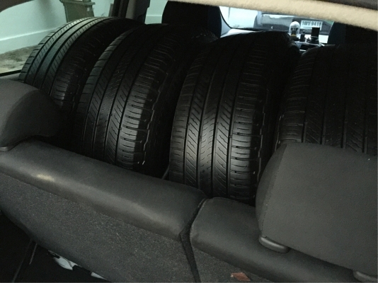 ยาง Michelin 225 65 17 ปี17 ดอกเต็ม เนื้อนิ่มๆใช้ยาว ราคาไม่แพง