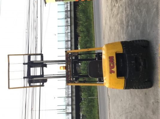 ขาย โฟรคลฟท์ ทีซีเอ็ม เครื่องดีเซล 3 ตัน