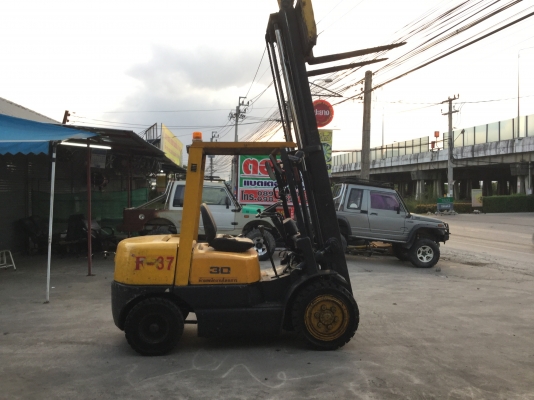 ขาย โฟรคลฟท์ ทีซีเอ็ม เครื่องดีเซล 3 ตัน