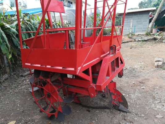 ขายเครื่องปลูกอ้อยสภาพสวย ขายเครื่องปลูกอ้อยสภาพสวย