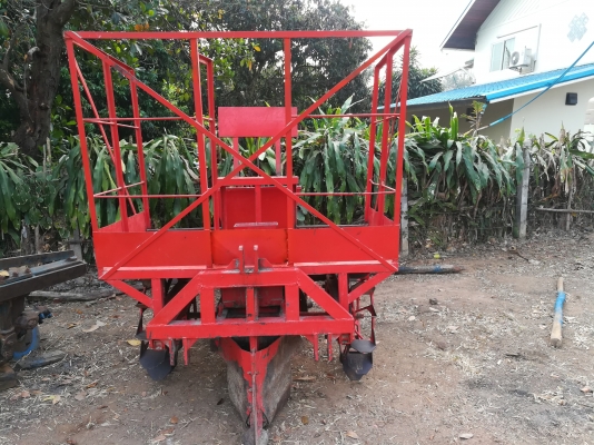 ขายเครื่องปลูกอ้อยสภาพสวย